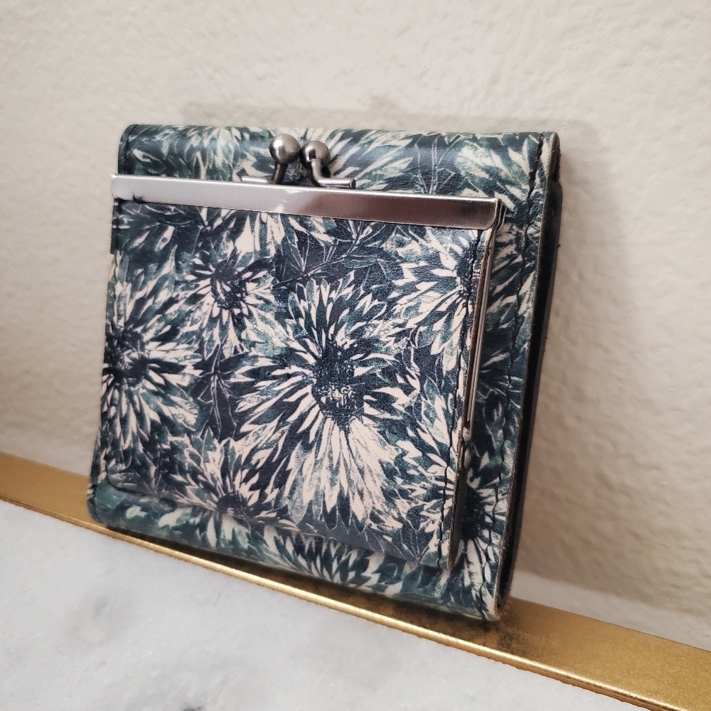 Patricia Nash Blue Floral Leather Wallet - Picture 4 of 16